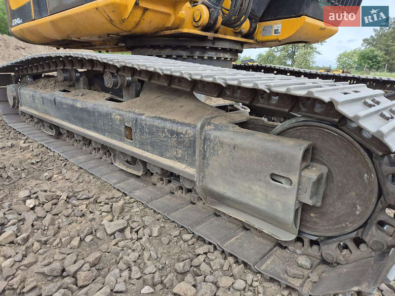 Гусеничный экскаватор JCB JS 240 2011 в Львове