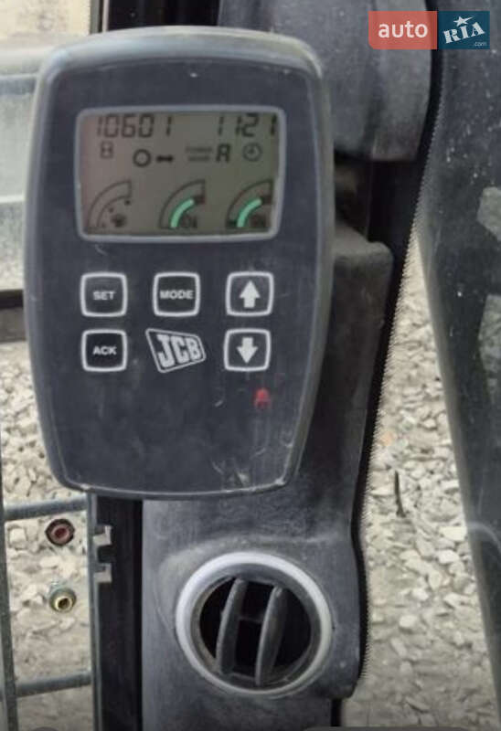 Гусеничный экскаватор JCB JS 240 2011 в Львове