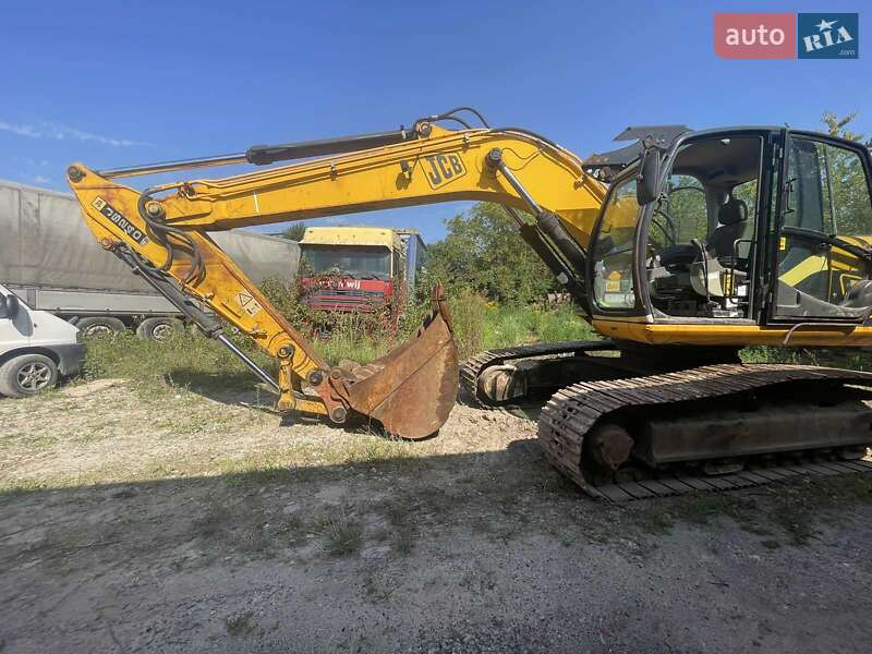Гусеничный экскаватор JCB JS 240 2008 в 