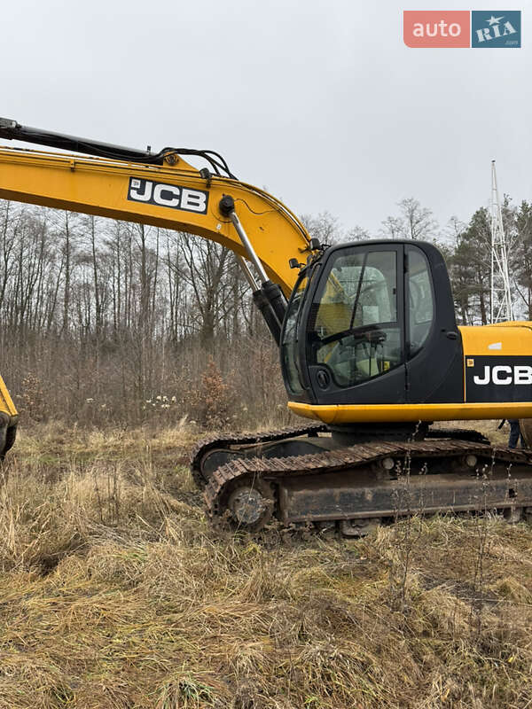 JCB JS 240 2010 JCB JS 240 2010