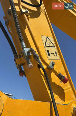 Гусеничный экскаватор JCB JS 240NC 2011 в 
