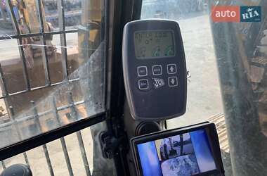 Гусеничный экскаватор JCB JS 260 2012 в 