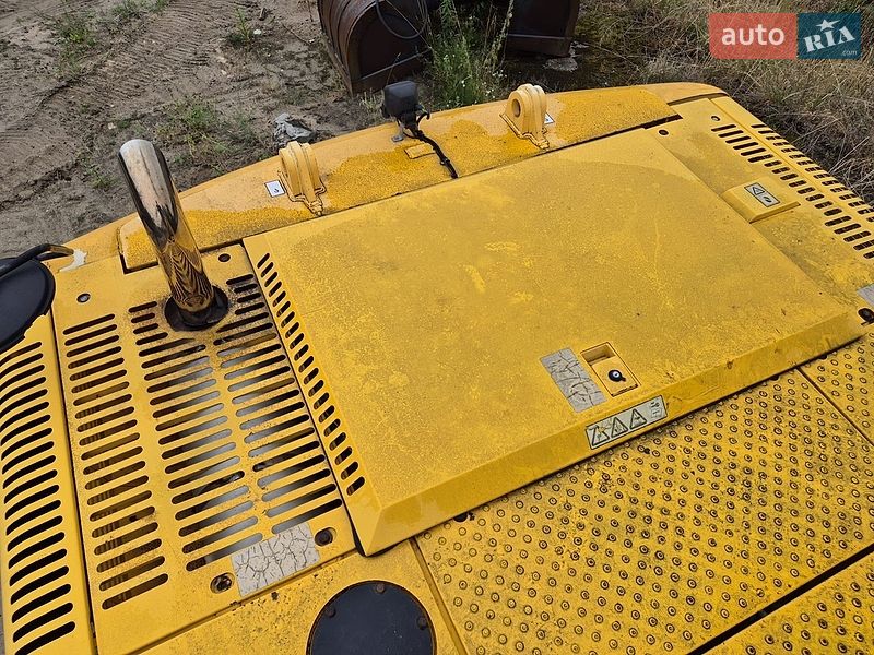 Гусеничный экскаватор JCB JS 290 2012 в Львове