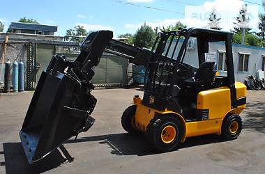 Телескопический погрузчик JCB TLT 2006 в Житомире