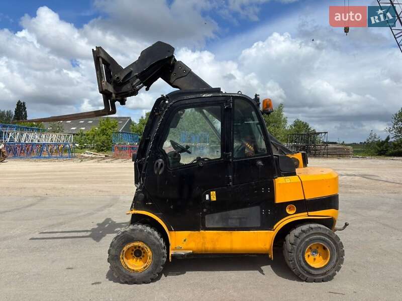 Телескопічні навантажувачі JCB TLT 2011 в Києві