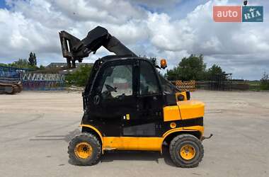 Телескопічні навантажувачі JCB TLT 2011 в Києві