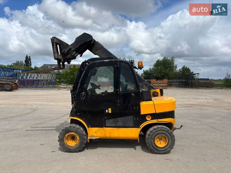 Телескопічні навантажувачі JCB TLT 2011 в Києві