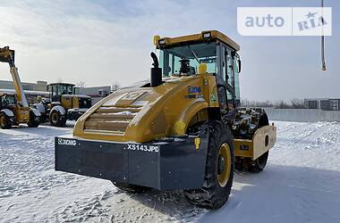 Каток грунтовый JCB VM 2020 в Киеве