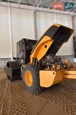 Каток грунтовый JCB VM 2006 в 