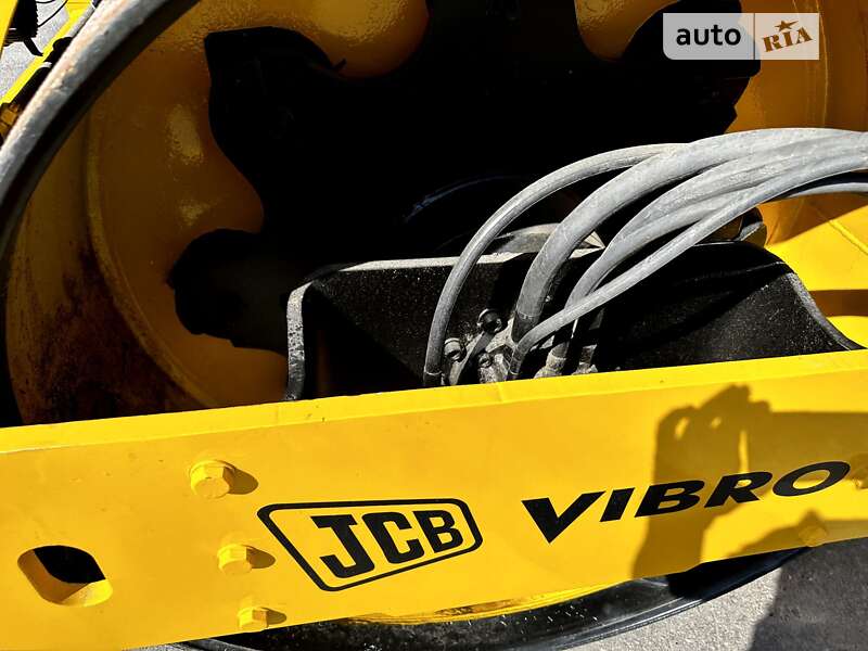 Дорожный каток JCB VMT 2008 в Виннице