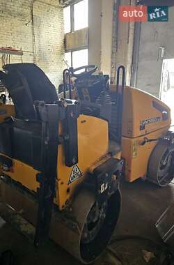 Каток ґрунтовий JCB VMT 2016 в 