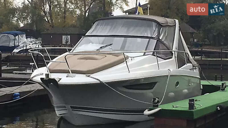 Моторная яхта Jeanneau Leader 2015 в Днепре фото 13 Моторная яхта Jeanneau Leader 2015 в Днепре