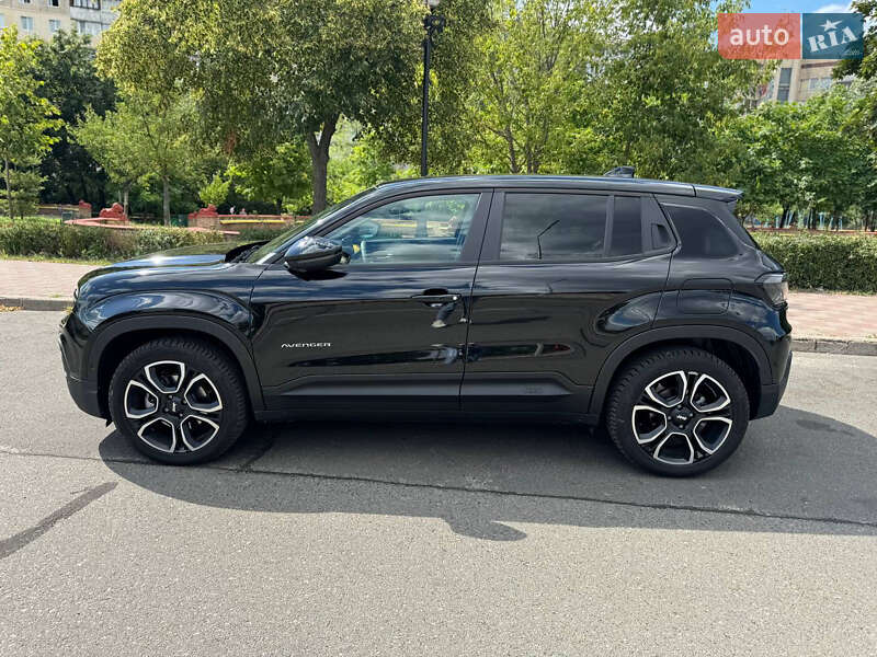 Позашляховик / Кросовер Jeep Avenger 2023 в Києві