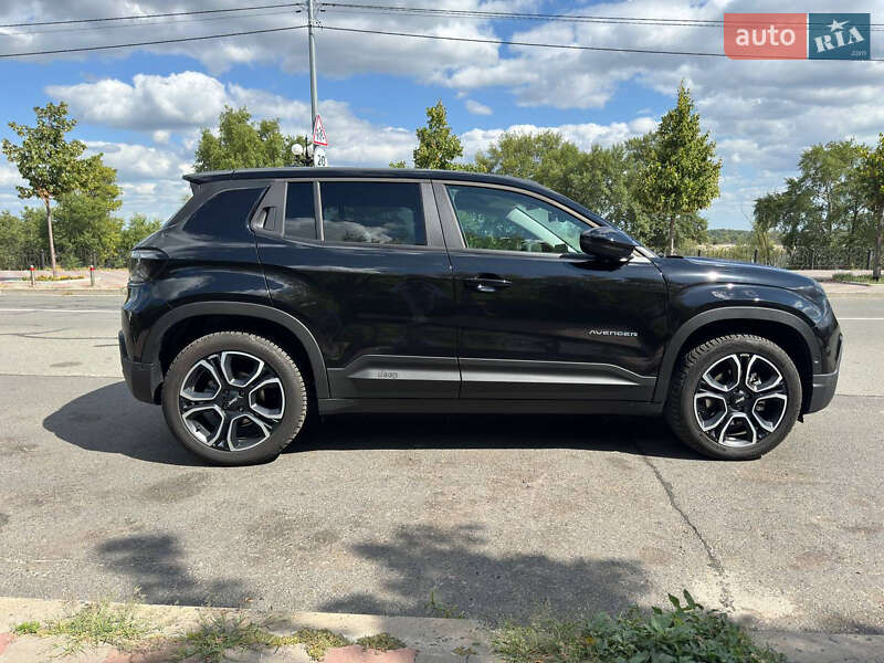 Позашляховик / Кросовер Jeep Avenger 2023 в Києві