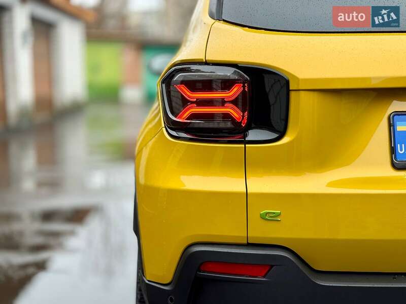 Внедорожник / Кроссовер Jeep Avenger 2024 в Киеве