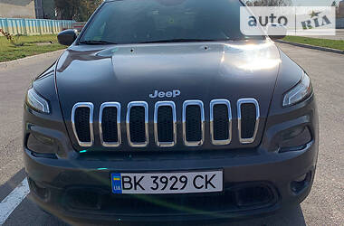 Внедорожник / Кроссовер Jeep Cherokee 2014 в Ровно