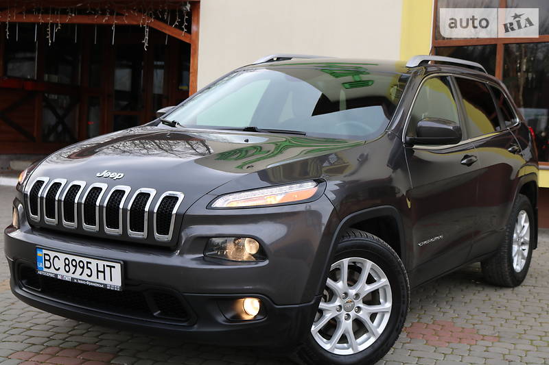 Внедорожник / Кроссовер Jeep Cherokee 2015 в Трускавце