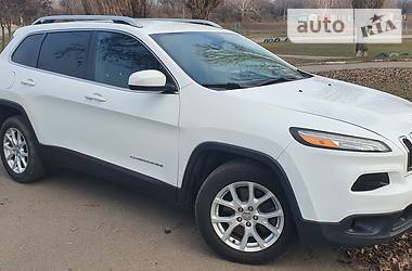 Позашляховик / Кросовер Jeep Cherokee 2015 в 