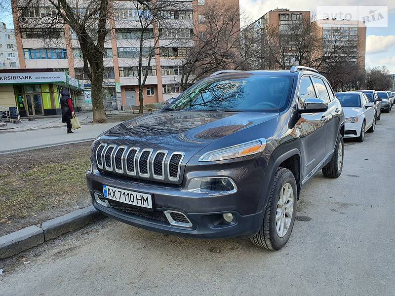 Внедорожник / Кроссовер Jeep Cherokee 2015 в Харькове