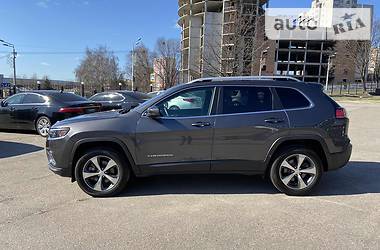 Позашляховик / Кросовер Jeep Cherokee 2019 в 