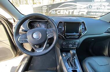 Позашляховик / Кросовер Jeep Cherokee 2019 в 