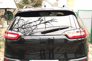Позашляховик / Кросовер Jeep Cherokee 2015 в 