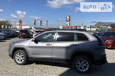 Позашляховик / Кросовер Jeep Cherokee 2015 в 