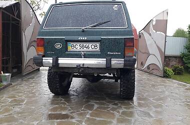 Внедорожник / Кроссовер Jeep Cherokee 1987 в Тернополе