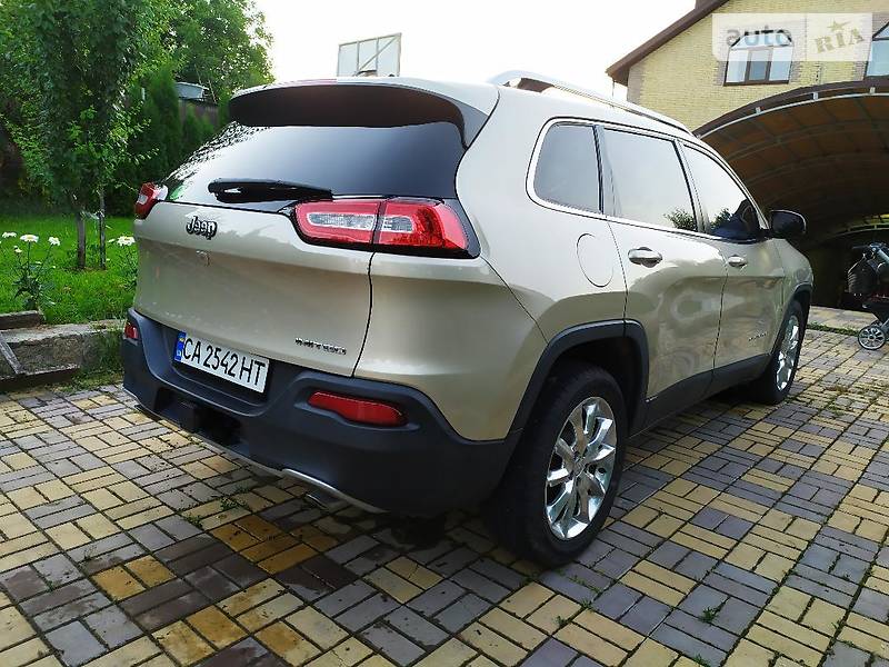 Позашляховик / Кросовер Jeep Cherokee 2014 в Умані