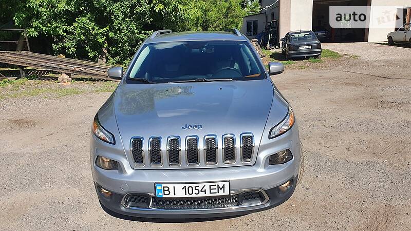 Внедорожник / Кроссовер Jeep Cherokee 2014 в Гребенке