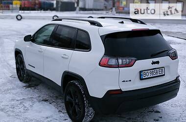 Внедорожник / Кроссовер Jeep Cherokee 2019 в 
