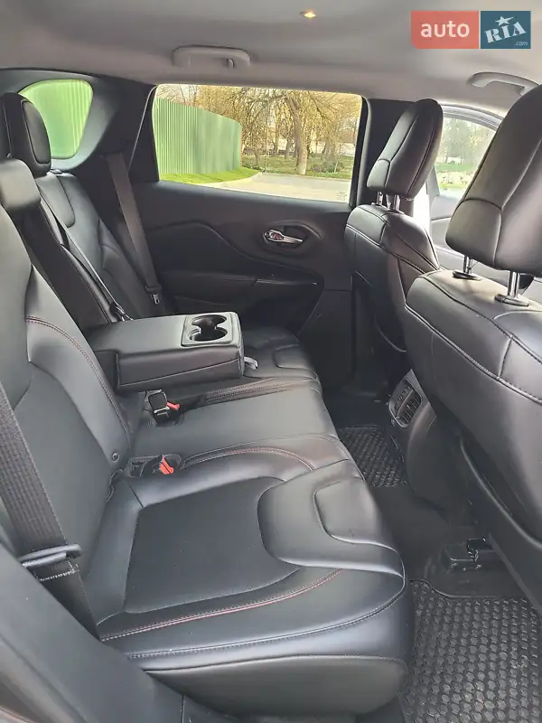 Jeep Cherokee 2019 VIN 1C4PJMBX9KD451744 фото оголошення 15 з 66