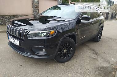 Позашляховик / Кросовер Jeep Cherokee 2018 в 