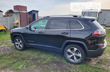 Внедорожник / Кроссовер Jeep Cherokee 2019 в Киеве