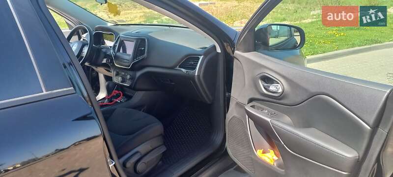 Позашляховик / Кросовер Jeep Cherokee 2019 в Львові фото 7 Позашляховик / Кросовер Jeep Cherokee 2019 в Львові