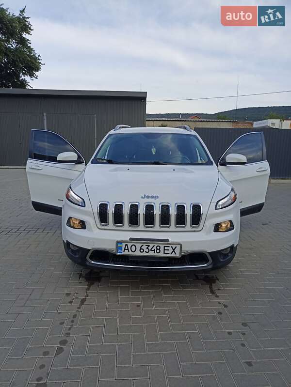 Позашляховик / Кросовер Jeep Cherokee 2014 в Ужгороді