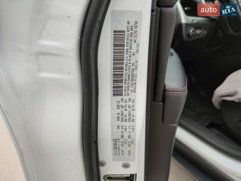 Внедорожник / Кроссовер Jeep Cherokee 2015 в Запорожье