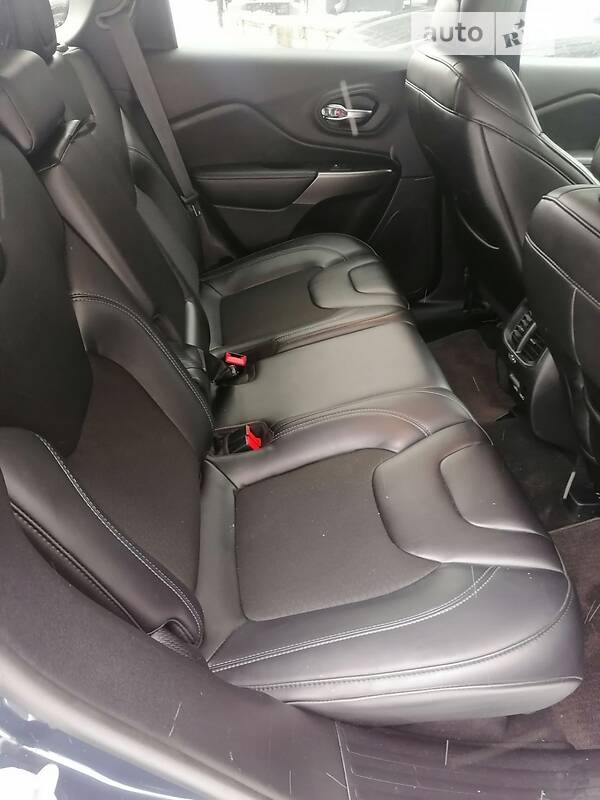 Позашляховик / Кросовер Jeep Cherokee 2019 в Сумах