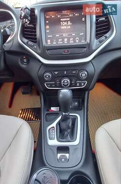 Позашляховик / Кросовер Jeep Cherokee 2014 в Одесі