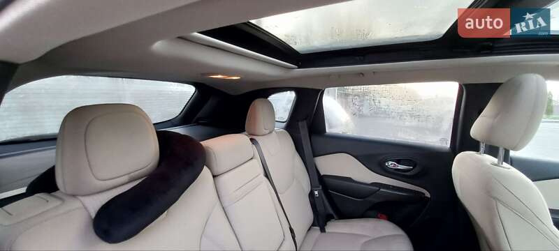 Внедорожник / Кроссовер Jeep Cherokee 2014 в Одессе фото 15 Внедорожник / Кроссовер Jeep Cherokee 2014 в Одессе