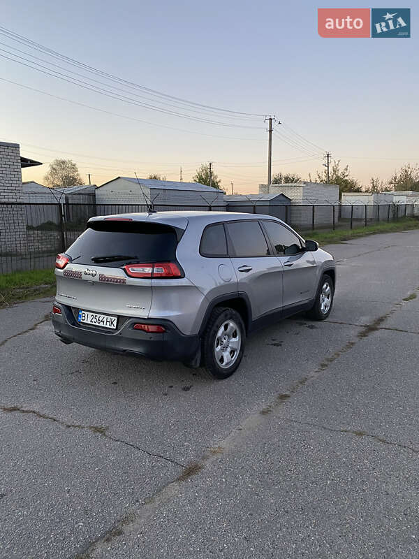 Внедорожник / Кроссовер Jeep Cherokee 2013 в Кременчуге