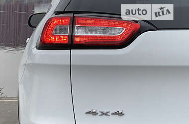 Позашляховик / Кросовер Jeep Cherokee 2015 в 