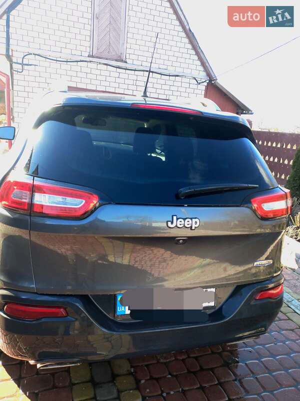 Внедорожник / Кроссовер Jeep Cherokee 2014 в Хмельницком