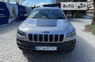 Позашляховик / Кросовер Jeep Cherokee 2019 в 