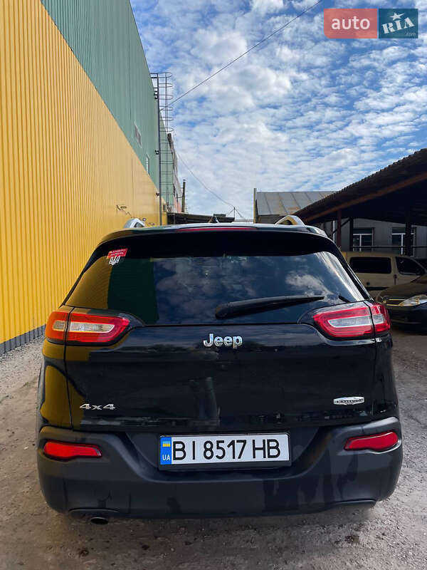 Внедорожник / Кроссовер Jeep Cherokee 2016 в Полтаве