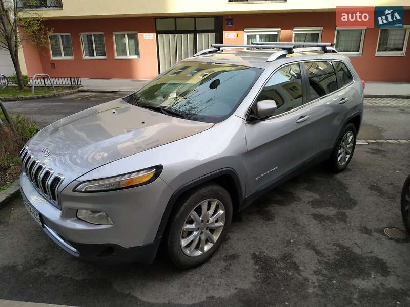 Позашляховик / Кросовер Jeep Cherokee 2016 в Києві