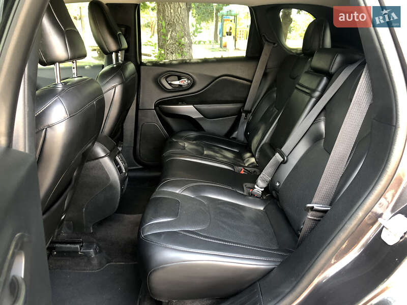 Позашляховик / Кросовер Jeep Cherokee 2018 в Києві