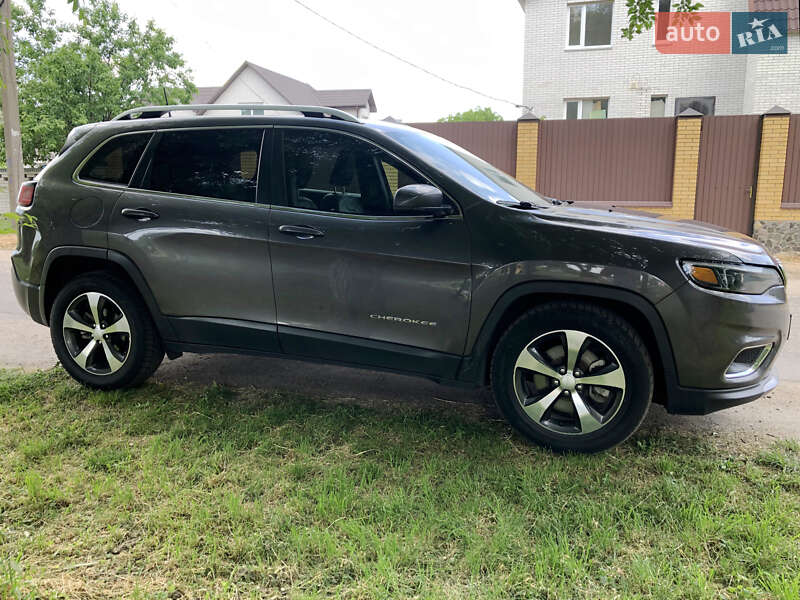 Позашляховик / Кросовер Jeep Cherokee 2018 в Києві