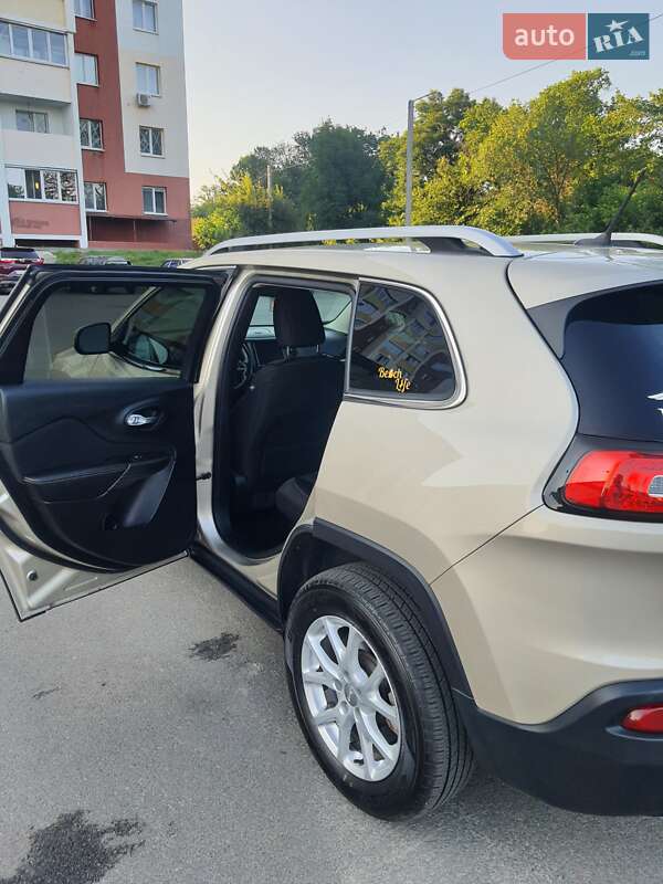 Позашляховик / Кросовер Jeep Cherokee 2015 в Харкові