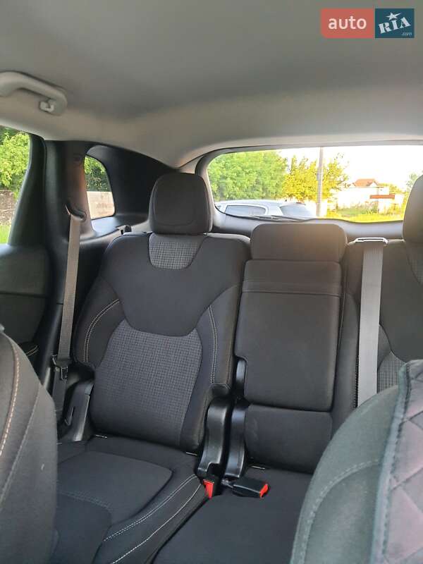 Позашляховик / Кросовер Jeep Cherokee 2015 в Харкові